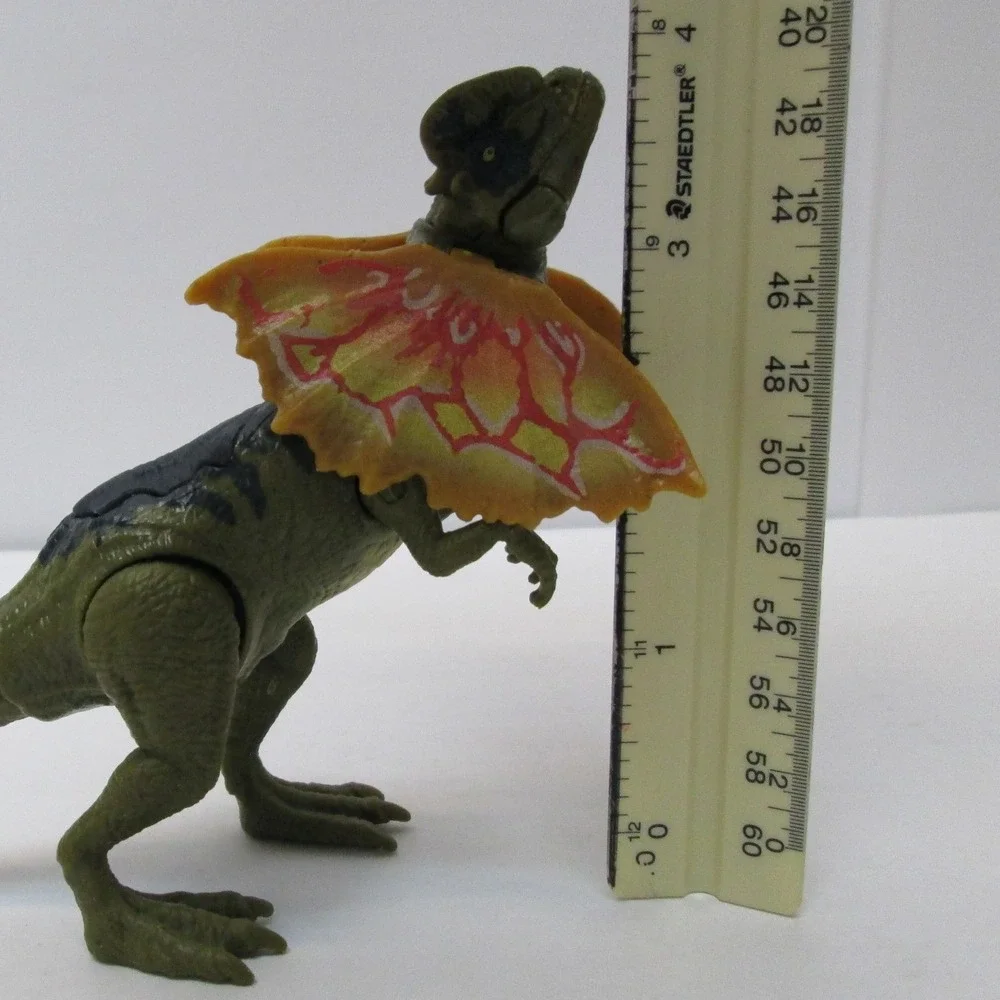 Jurassic World Legacy Collection Dilophosaurus Dinosaur Action Figure 2022